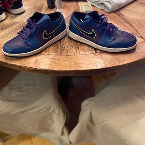 Low Top Nike Sneakers